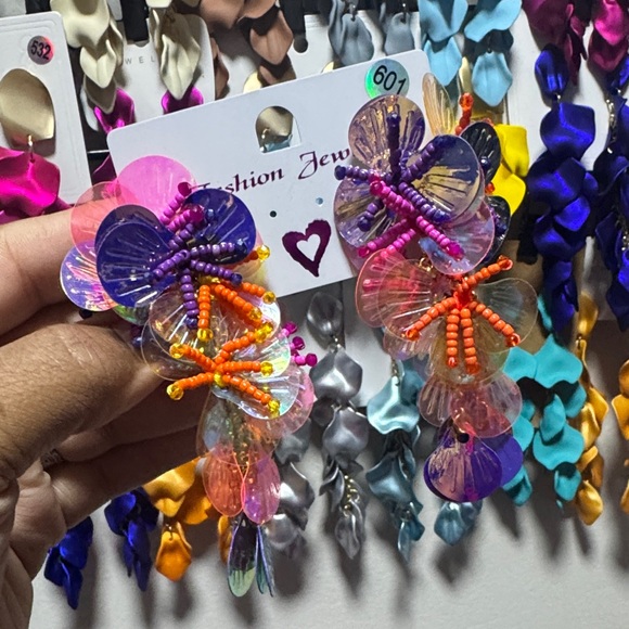 Colorful Floral Statement Earrings - Picture 3 of 3